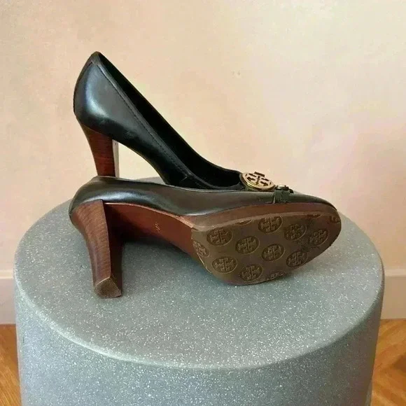 Tory Burch Calista Pump - Picture 4 of 4